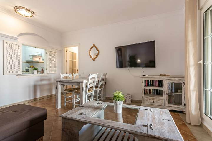 Gîte pour 5 personnes, avec terrasse, adapté aux familles à Ayamonte - 2