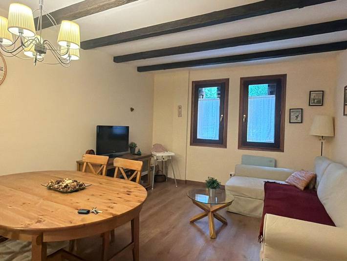 Ganze Wohnung, Canfranc: 1-Zimmer-Wohnung für 4 + Parkplatz Inklusive in Canfranc, Aragonesische Pyrenäen