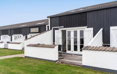 Ferienhaus für 6 Personen, mit Terrasse und Sauna sowie Pool in Agger