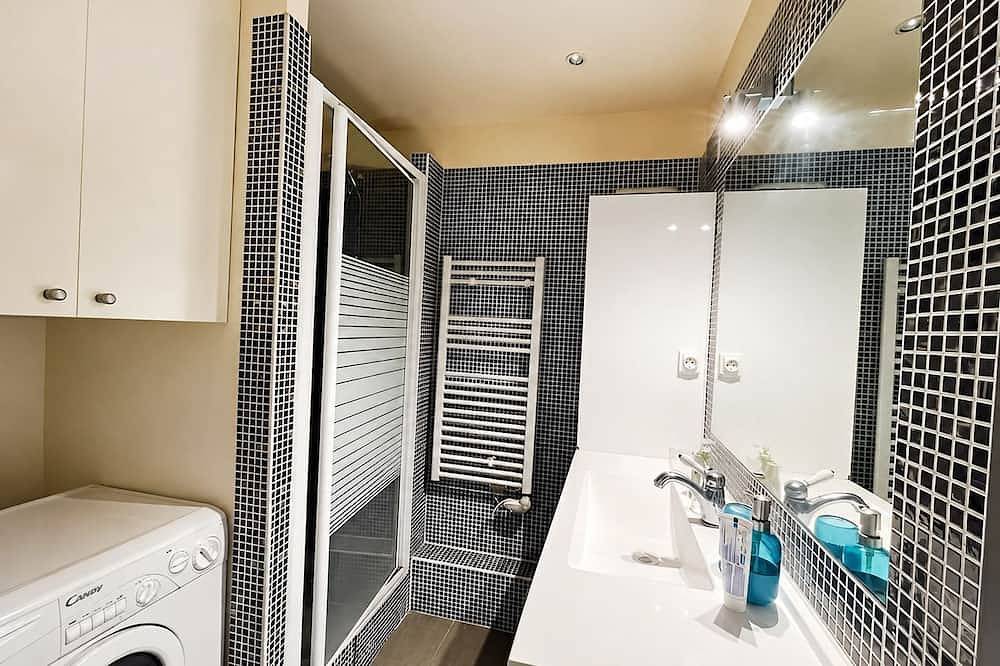 Appartement entier, Epsilona, Paris 13 à 2 min. Balcon + Parking in Le Kremlin-Bicêtre, Val-de-Marne