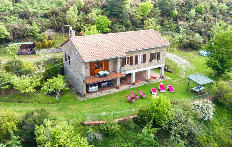Amplio apartamento con jardín y aparcamiento - 1,5 km de Torreone in Cortona, Provincia de Arezzo