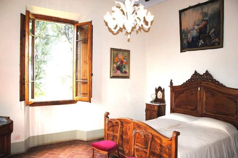 [Villa Allegri] Manor House on Farm. in Lastra a Signa, Prato Province