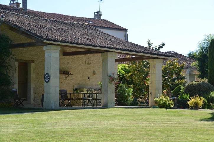 Location de vacances pour 2 personnes, avec piscine et jardin à Saint-Hilaire-de-Villefranche - 2