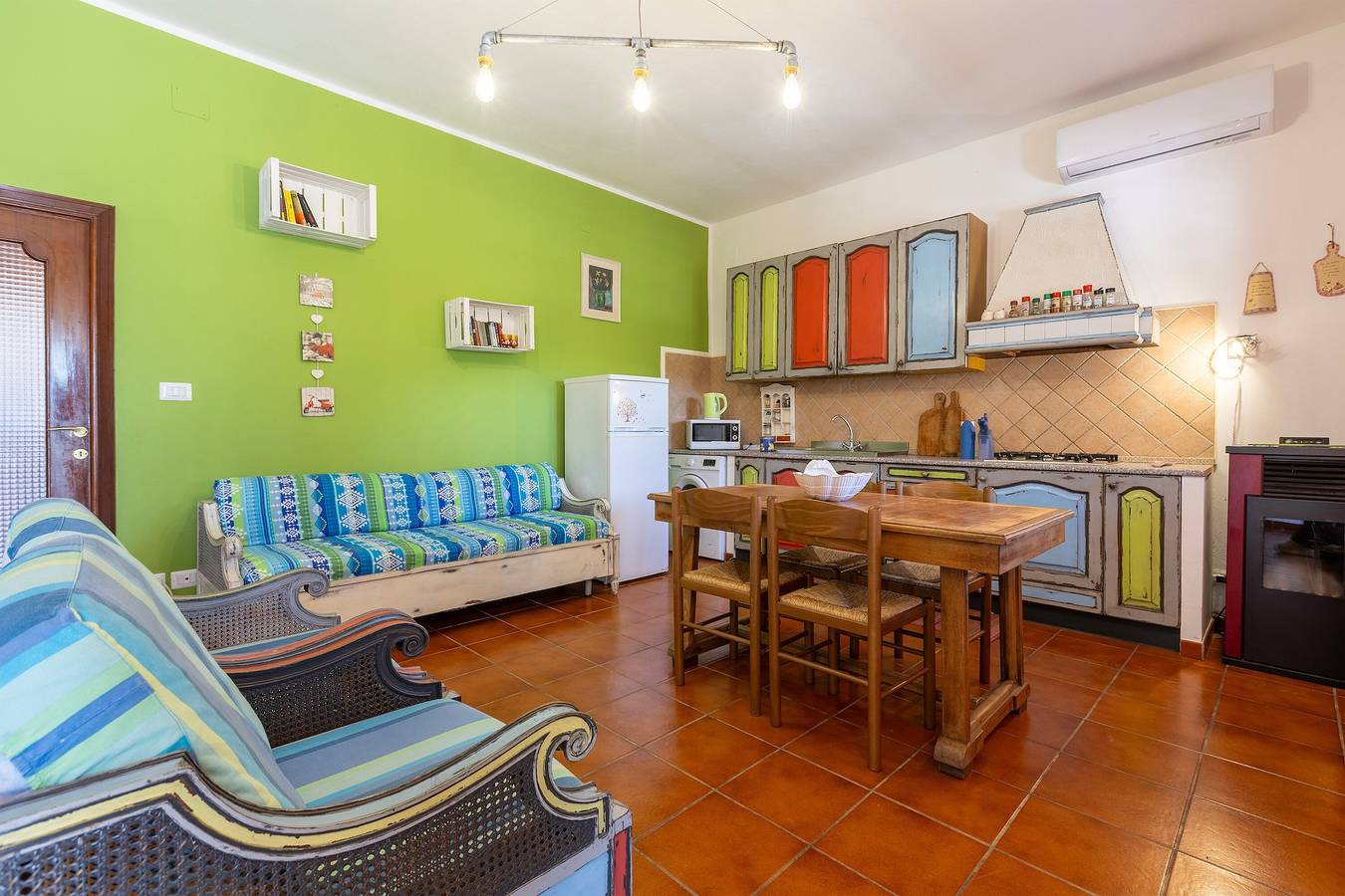 Casa Marina Lu Tuvaraggiu: terrazza privata, Wi-Fi e aria condizionata in Sorso, Provincia di Sassari