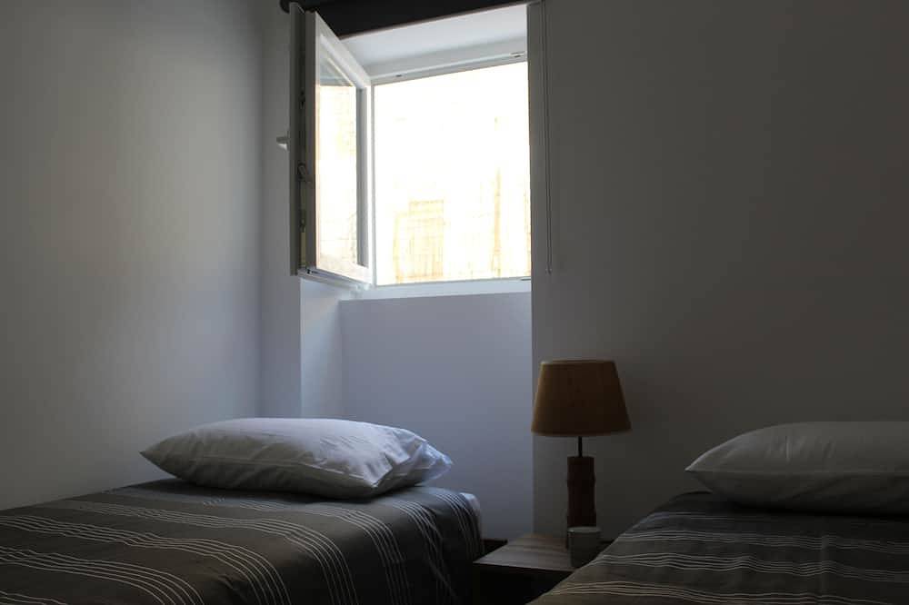 Beach, Surf and City - 2 bedroom villa in Halbinsel von Setúbal