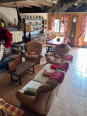 Location de vacances pour 8 personnes, avec vue et jardin à Sorgeat