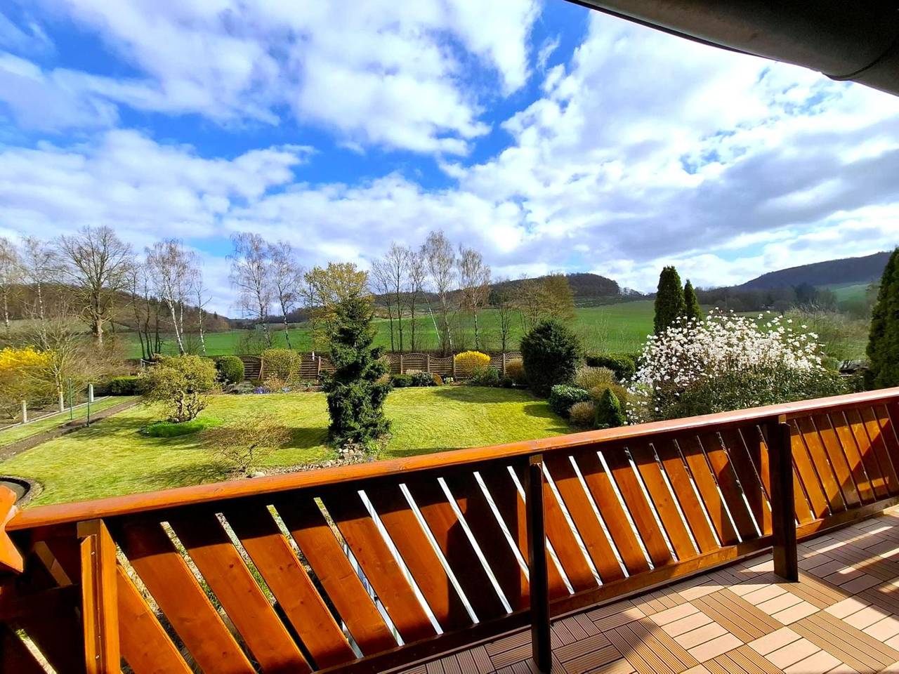 Ganze Wohnung, Ferienwohnung mit Balkon im Weserbergland in Emmerthal, Weserbergland