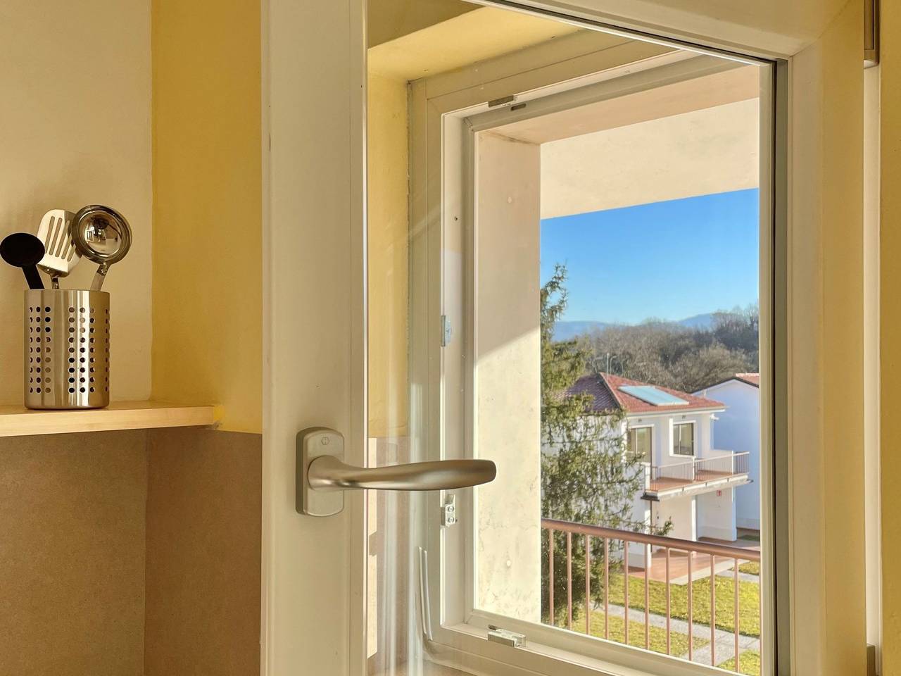Ganze Wohnung, Wohnung in Costermano mit privatem Parkplatz in Costermano, Gardasee-Berge