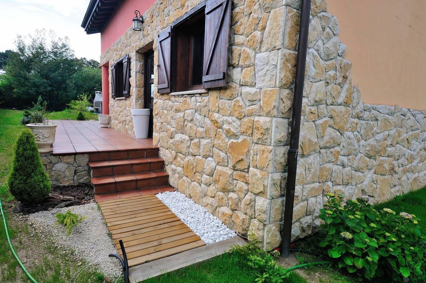 Charming house in Albuerne with fenced garden in Cudillero, Costa Verde (Spain)