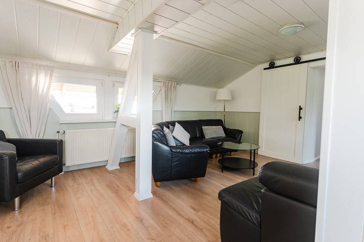 Ferienhaus für 7 Personen, mit Balkon und Garten sowie Sauna im Sauerland - 4