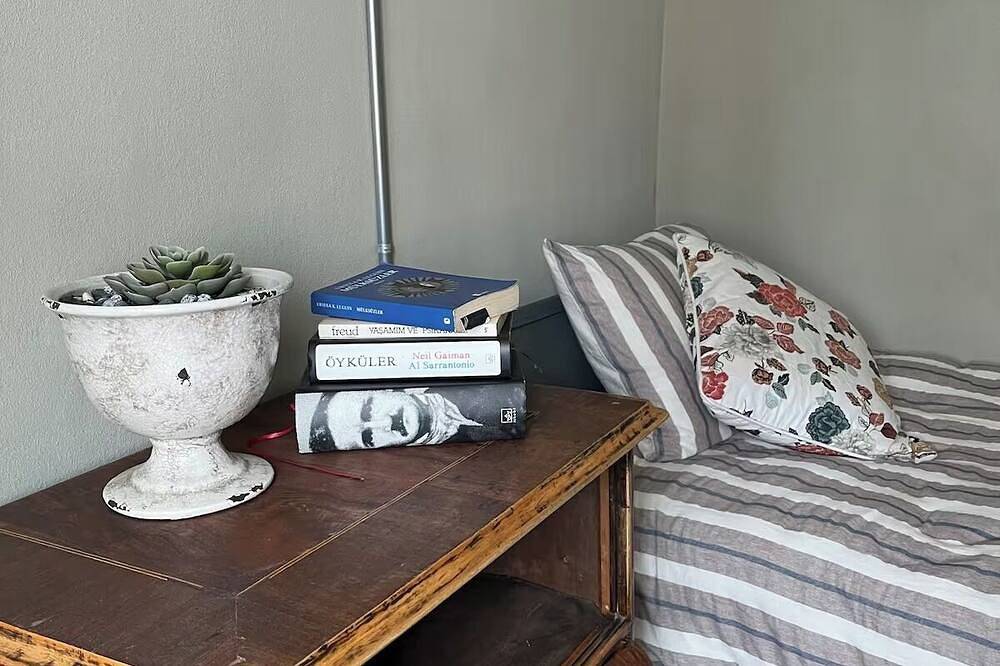 A historic stone house, Ideal for visitors to the Acropolis-Asklepion in Bergama in Izmir Province