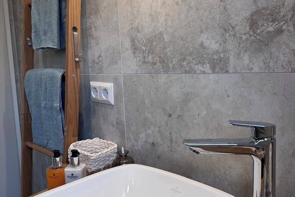 Gemütliches Naturhaus mit Kamin, großem Garten & 2 Bädern für bis zu 6 Personen in Schüttorf, Landkreis Grafschaft Bentheim