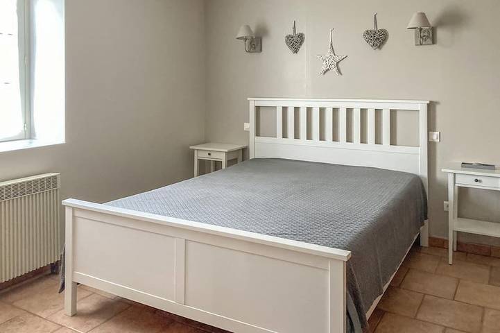 Location de vacances pour 6 personnes, avec jardin à Dompierre-les-Ormes - 4