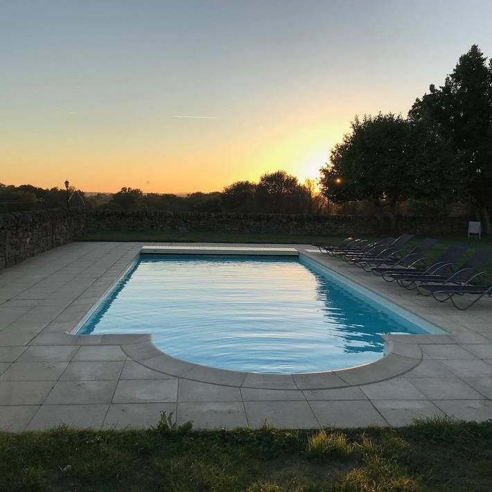 Location de vacances pour 10 personnes, avec Balcon et Jacuzzi ainsi que Terrasse et Jardin à Lacapelle-Ségalar - 2