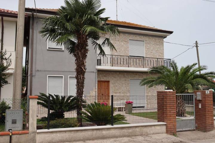 Ferienhaus für 4 Personen, mit Garten und Ausblick in Porto Tolle