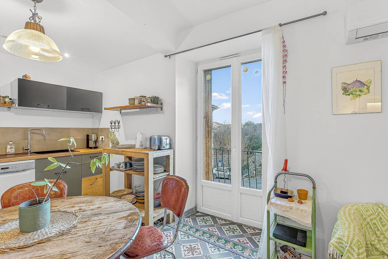 Appartement entier, Appartement « Maison La Placette, Plan d’Eau » avec balcon, Wi-Fi et climatisation in Sisteron, Région de Forcalquier