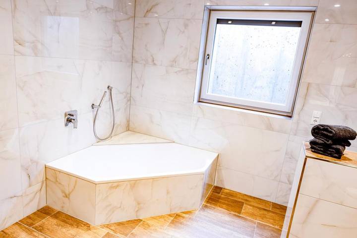 Ferienwohnung für 6 Personen, mit Balkon und Terrasse sowie Garten und Ausblick in Kirchberg im Wald - 3