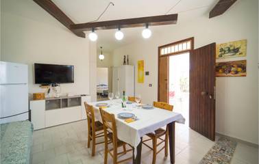 Holiday Apartment for 9 People in Palma di Montechiaro, Agrigento Province, Photo 4