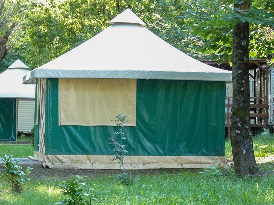 Camping Les Gorges de l'Herault - Bungalow toilé 4 personnes in Sumène, Parc national des Cévennes