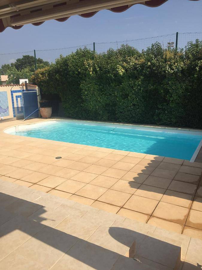 Maison d’hôte pour 2 personnes, avec piscine ainsi que terrasse et jardin à Sanary-sur-Mer - 4