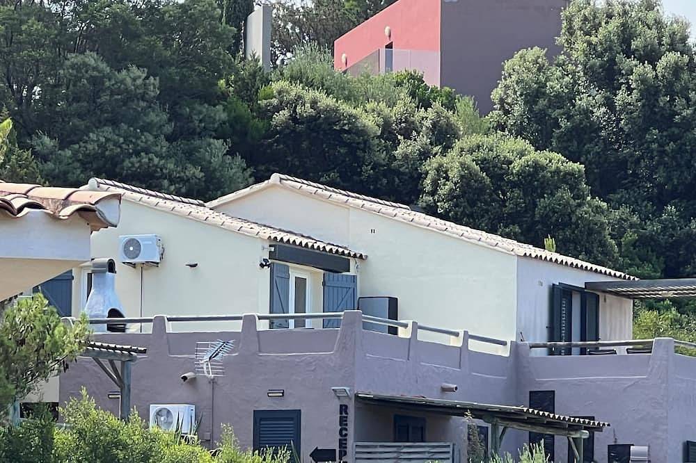 Mini villa F2 tt amueblada 42m2 vista mar santa giulia in Santa Giulia, Porto Vecchio