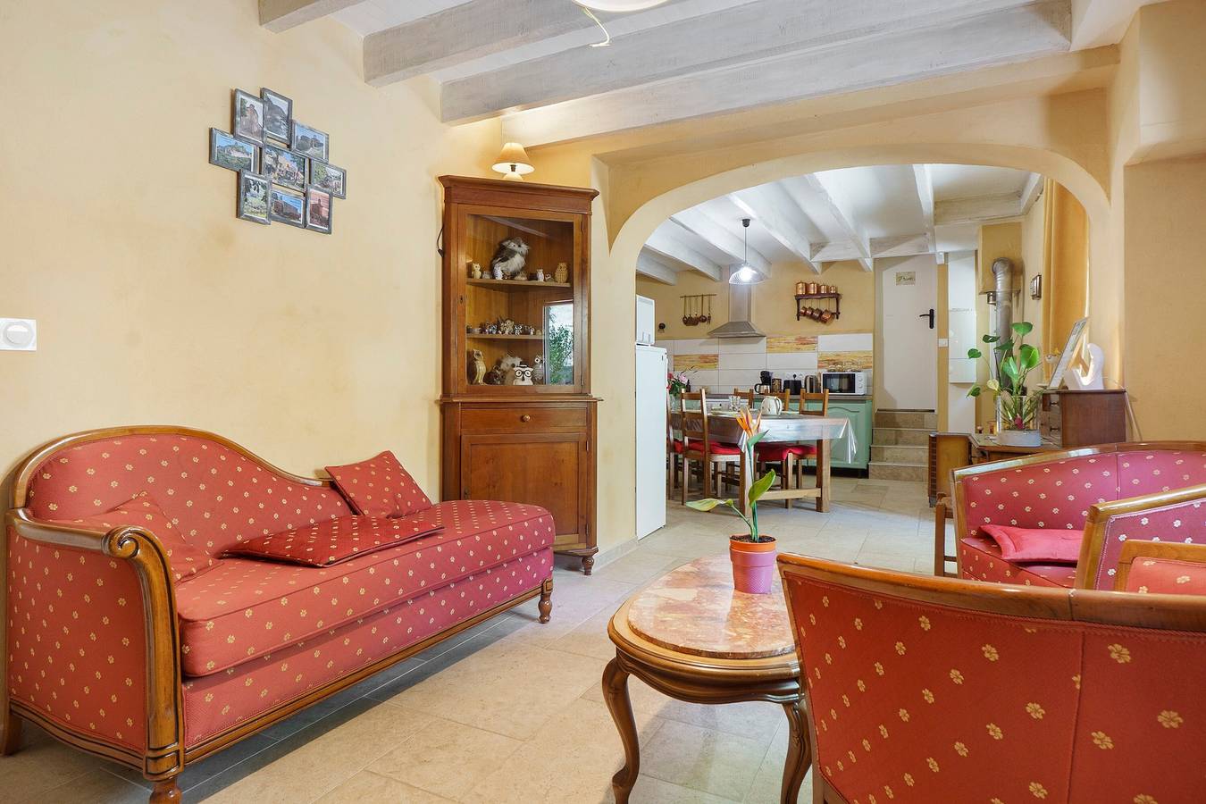 Bed & Breakfast 'Chambre Tilleul met zwembad', bergzicht, gedeeld zwembad & wifi, foto 7