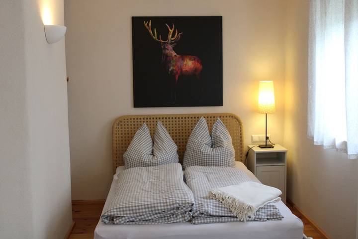 Hel enrumslägenhet, 1-room studio apartment with terrace and Wi-Fi in Anhausen (Hayingen), Hayingen