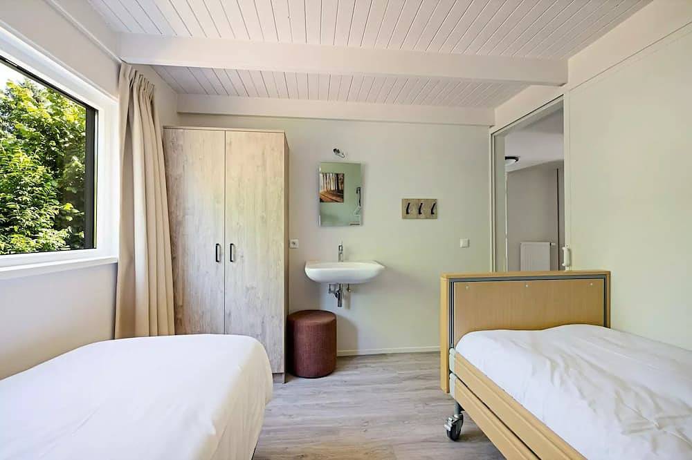 Bungalow 'de Dobbe' 6 persons in Friesland