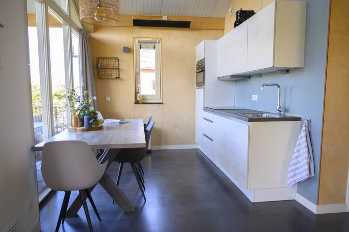 Bungalow für 4 Personen, mit Garten und Seeblick in Friesland - 3