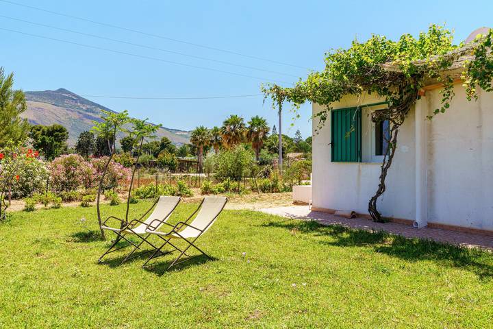 Casa vacanza per 5 persone, con Giardino a Castellammare del Golfo