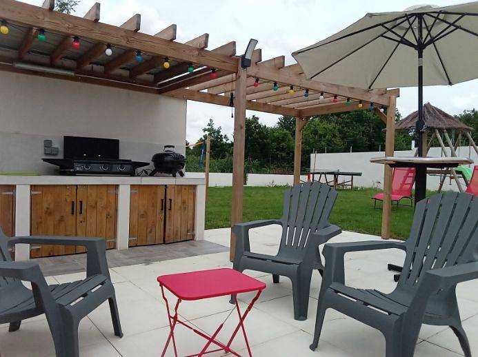 Gîte pour 12 personnes, avec Terrasse et Jardin