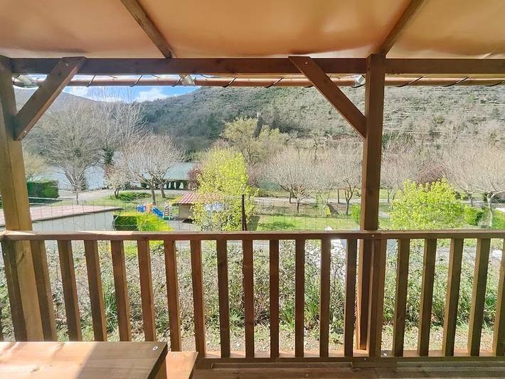 Tente pour 4 personnes, avec bassin pour enfant dans l' Aveyron - 3