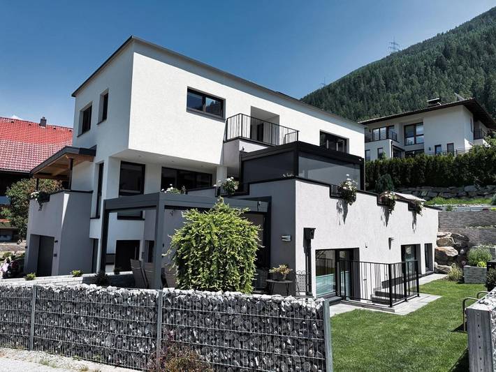 Ferienwohnung für 6 Personen, mit Garten und Ausblick in Arzl im Pitztal