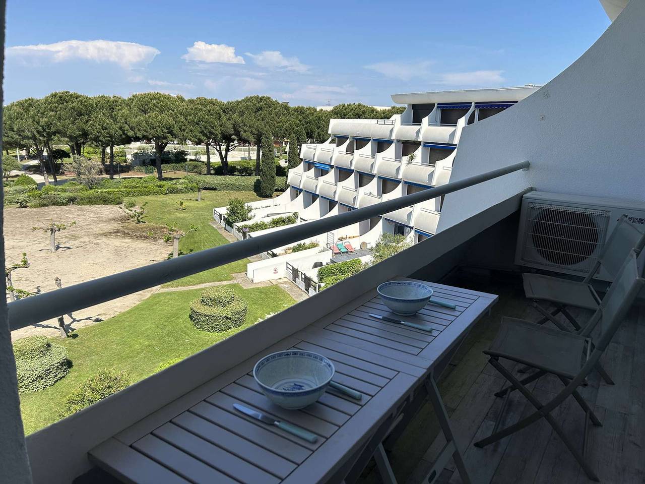 Entire apartment, Air-conditioned apartment with parking near the beach in Port Camargue, Le Grau-du-Roi