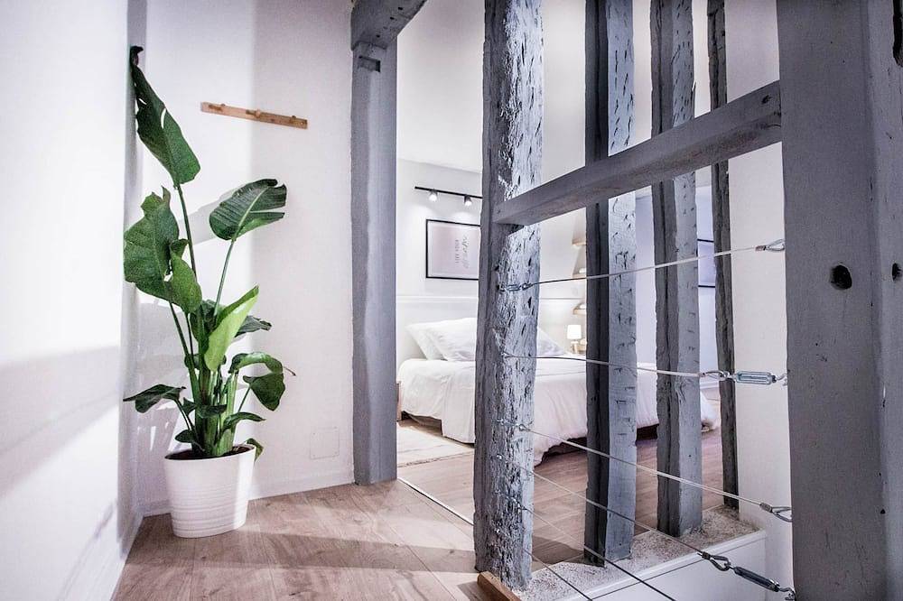Apartamento entero, Studio Sydney, | Charmant Studio avec balcon | Hyper centre in Cosne-Cours-sur-Loire, Valle del Loira