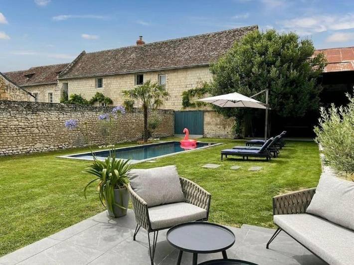 Location de vacances pour 10 personnes, avec Terrasse ainsi que Jardin et Piscine à Tavant