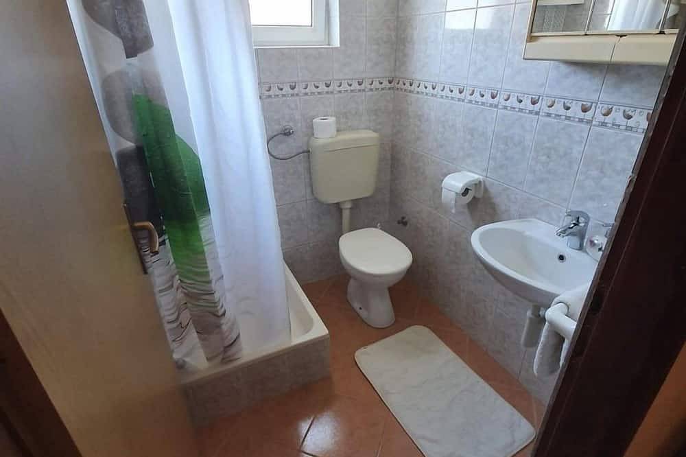 Ganze Wohnung, 2-Zimmer-Ferienwohnung mit Balkon Palit, Rab in Palit, Rab