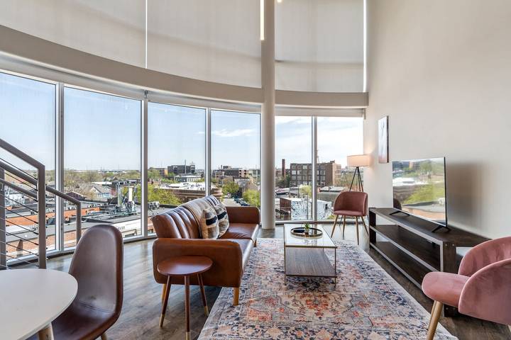 Vacation rental for 7 people, with pool and terrace, with pets in Indianapolis