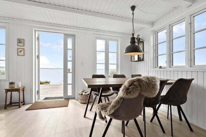 8113 Rønde - Strandvejen 91 in Rønde, Djursland