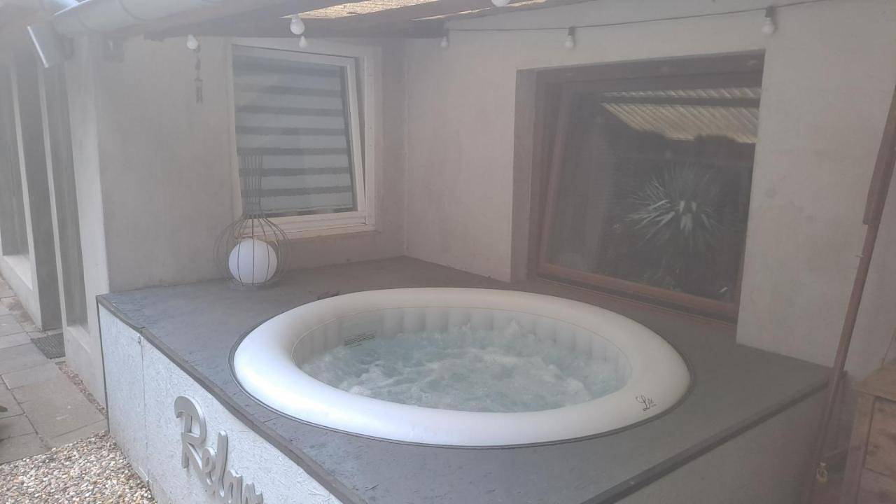 Apartmenthaus mit Sauna und Whirlpool in Krefeld, Niederrhein