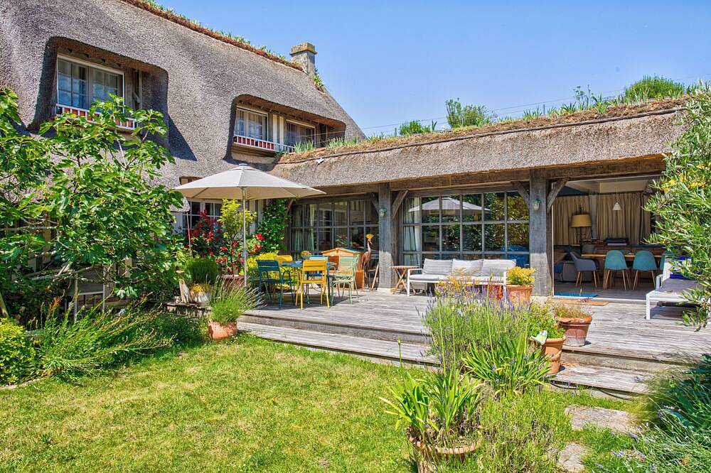 Charming cottage 100 m from Deauville beach in Tourgéville, Region de Lisieux