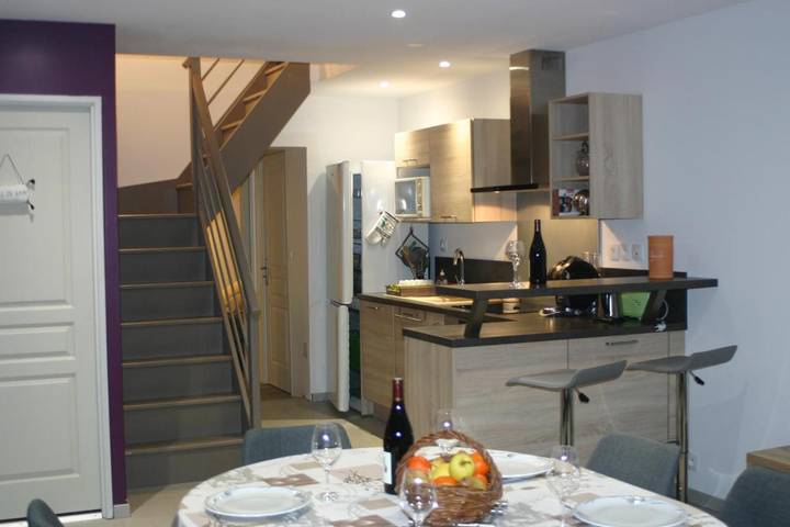 Location de vacances pour 6 personnes, avec Terrasse et Jardin ainsi que Vue sur le lac et Vue à Mercurey