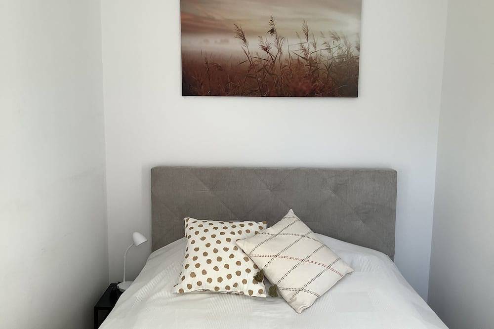 Apartamento inteiro, Free Wifi Netflix; newly furnished; Contactless: Early Check In / Late Check Out! in Viena, Floresta de Viena