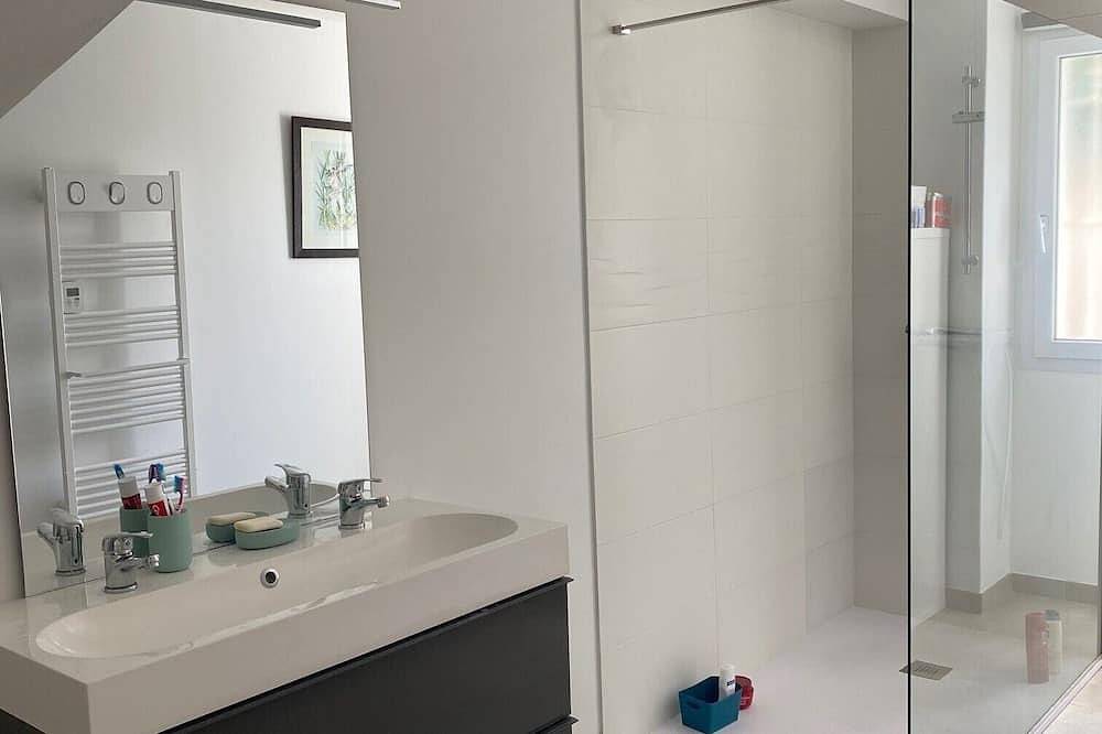 Villa entièrement rénovée à 15 minutes des plages et de Montpellier in Baillargues, Côte méditerranéenne (France)