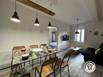 Gîte pour 4 personnes, avec jardin à Laroque-d'Olmes