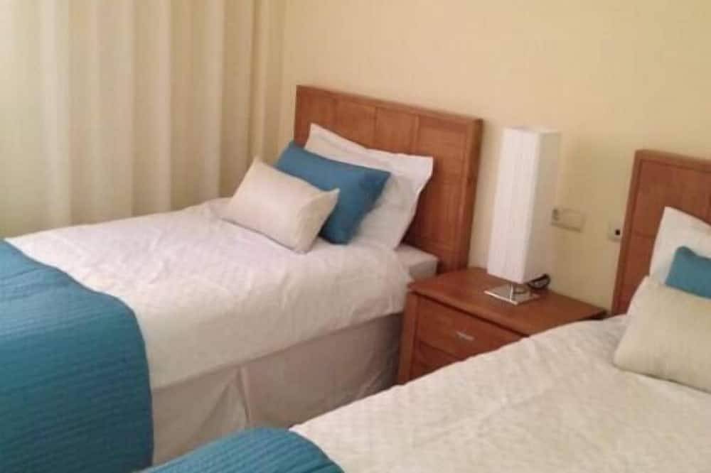 Geheel appartement, Marbella luxe prachtig appartement met zeezicht. Zwembad, golf, strand, snelle Wifi in Marbella Oost, Marbella