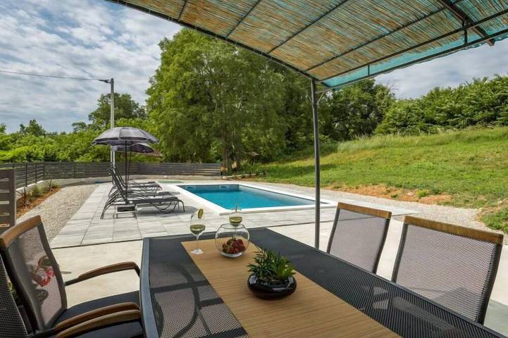 Casa vacanza per 6 persone, con terrazza e giardino nonché piscina, con animali domestici - 1