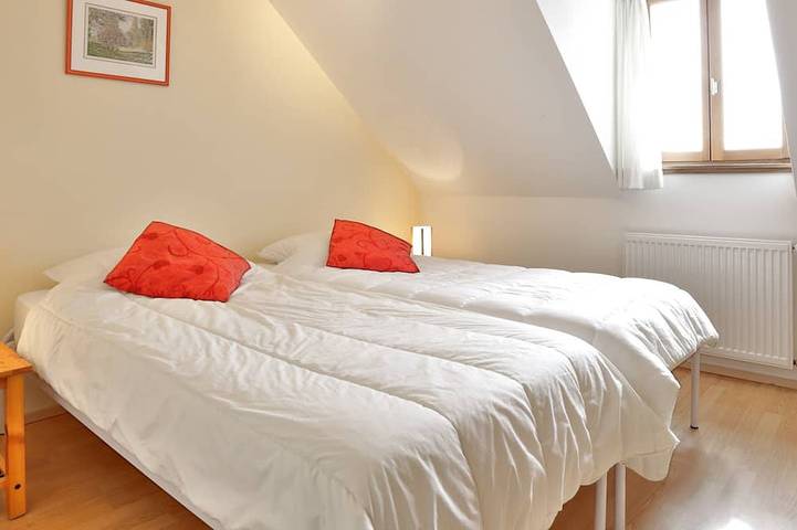 Gîte pour 10 personnes, avec terrasse ainsi que piscine et jardin à La Chapelle-Aubareil - 3