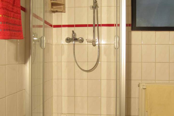 Ganze Wohnung, Familienfreundliche, sonnige Nr-Fewo am Stadtrand von Dresden mit Gartenplatz in Langebrück/Schönborn, Dresden und Umgebung