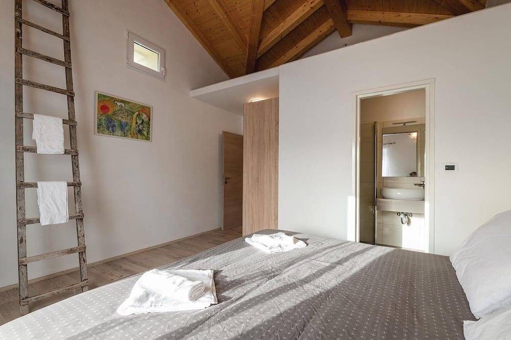 Nice home in Medulin with Wifi in Pomer, Southcoast Istria